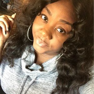 Meet your Posher, Adrienne!